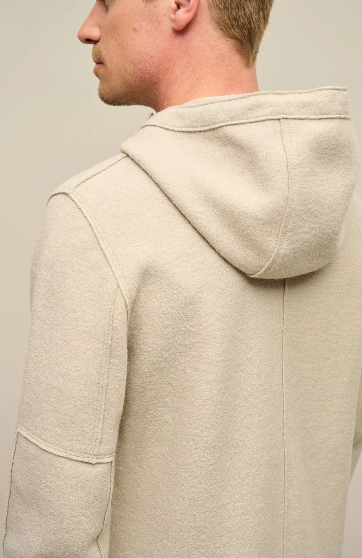 George Walkjacke mit Kapuze