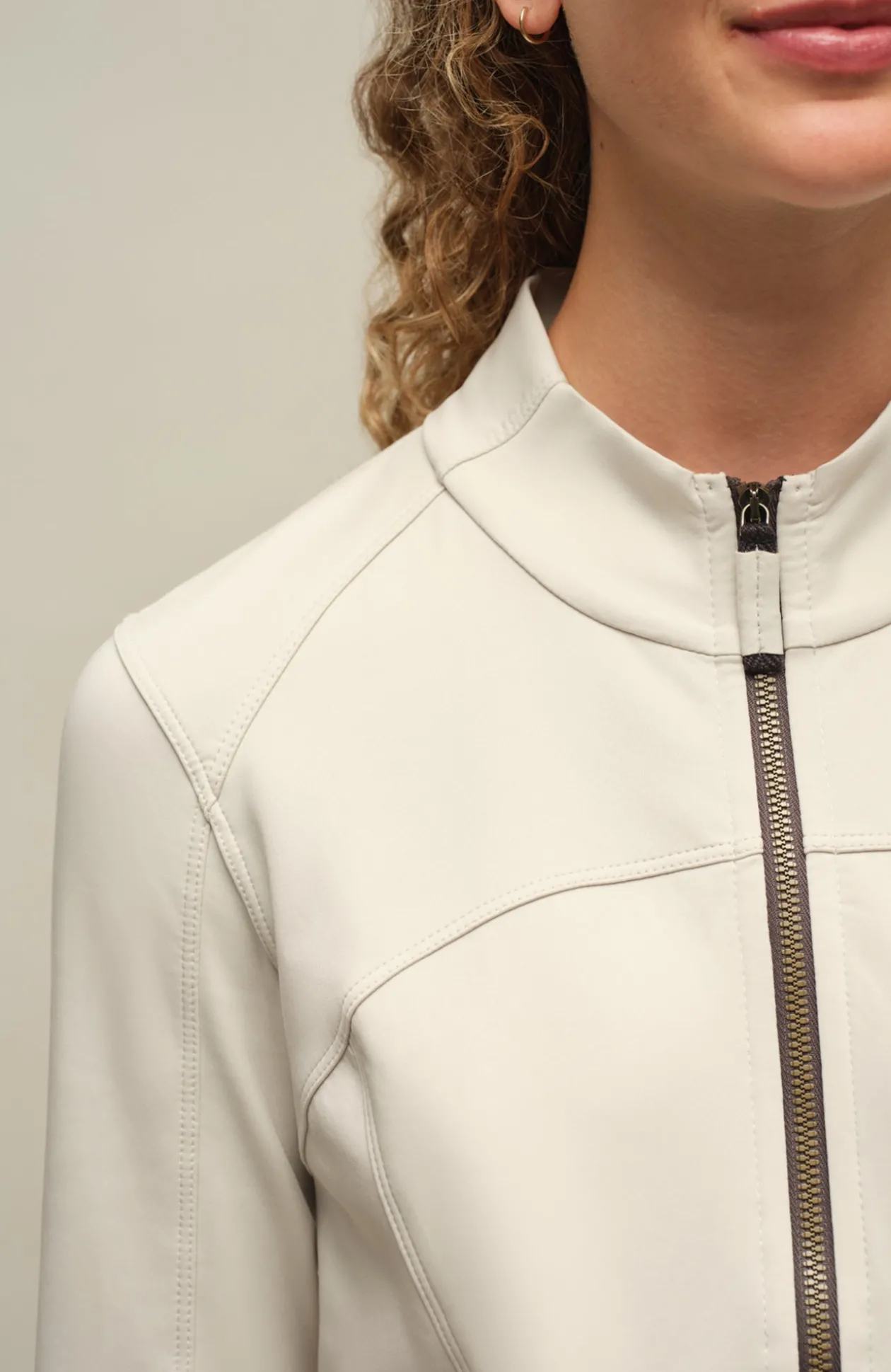 Jana Sportjacke aus Natural Powerstretch